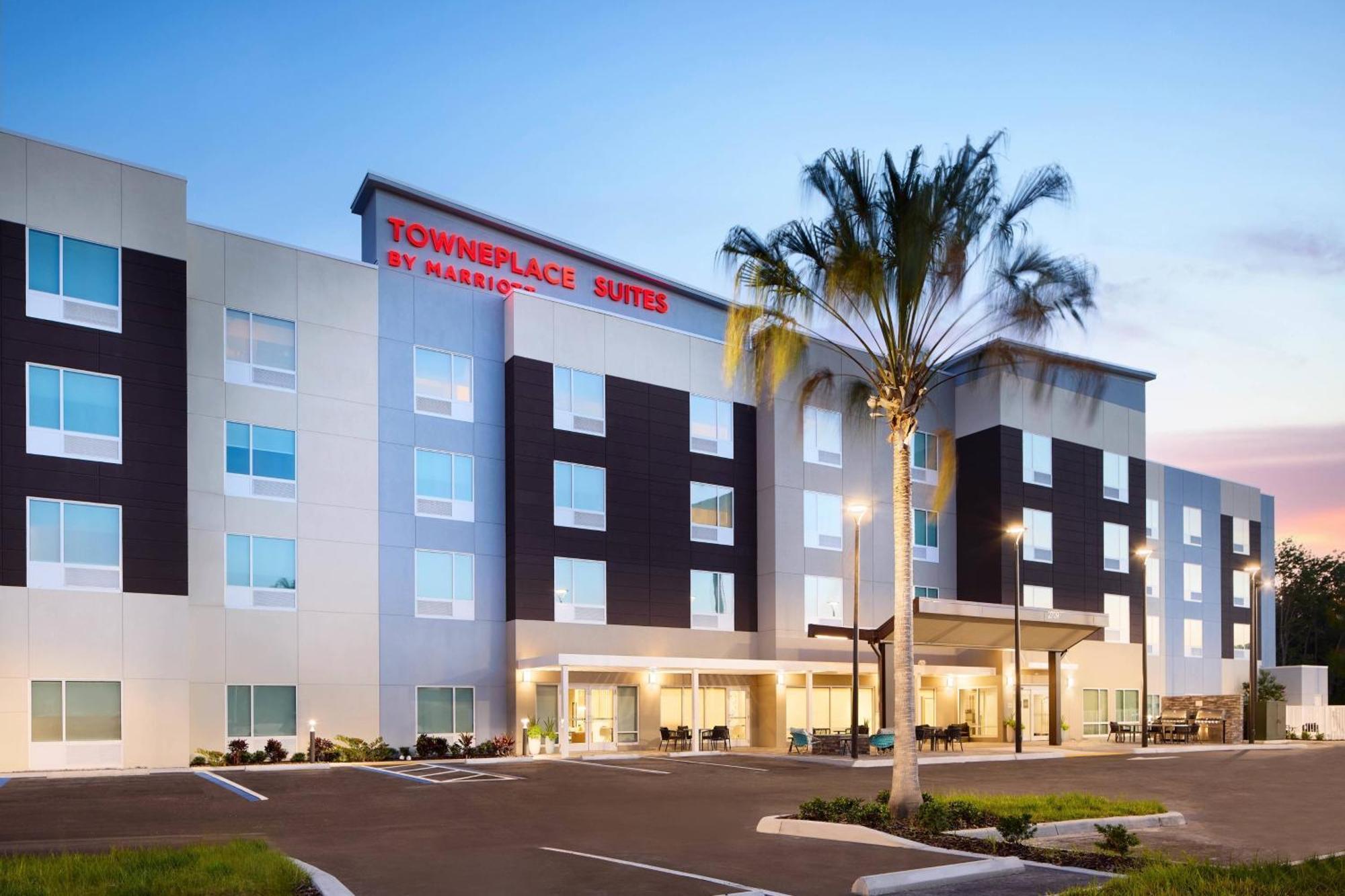 Towneplace Suites By Marriott Plant City Exterior photo